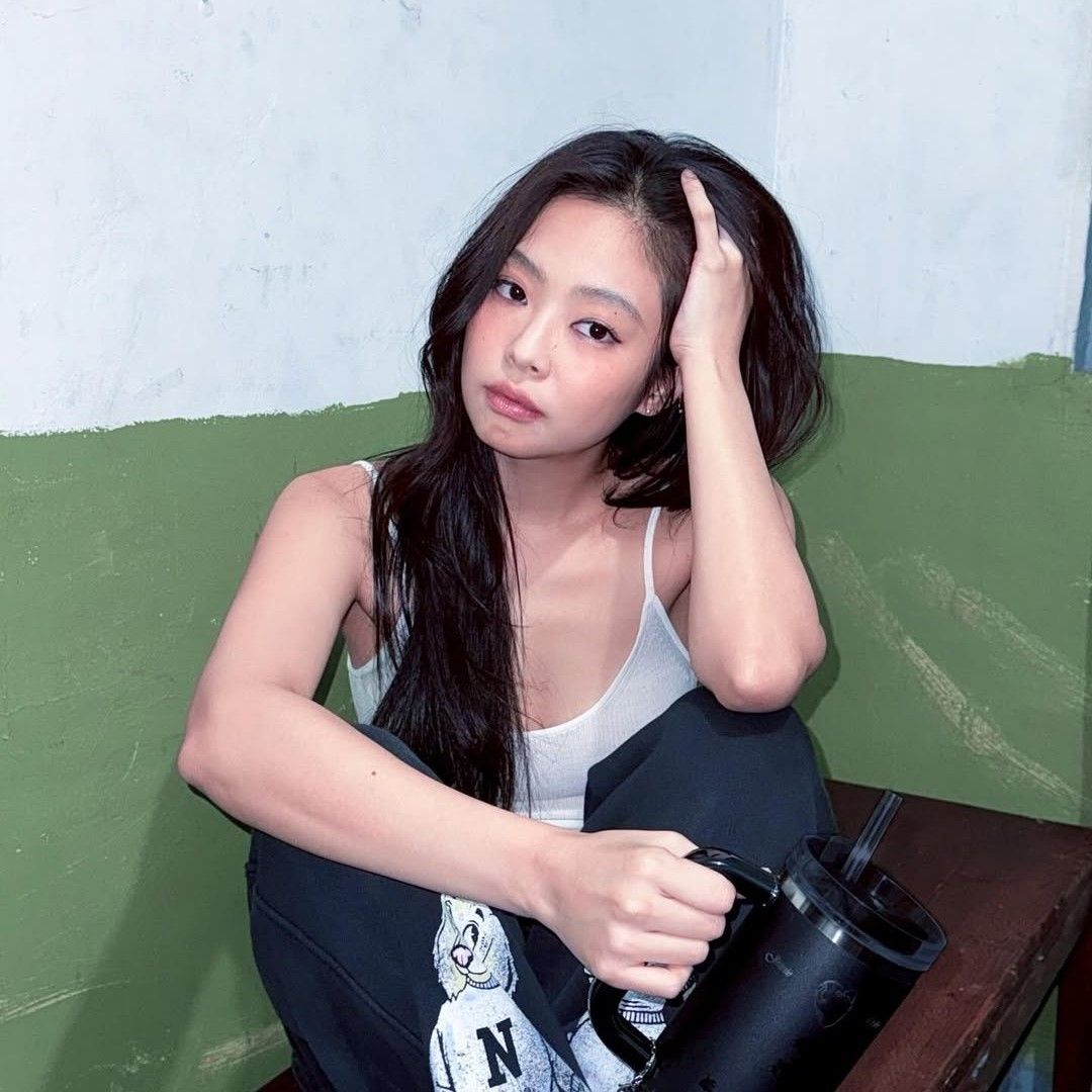 Jennie (BLACKPINK)的幕後花絮