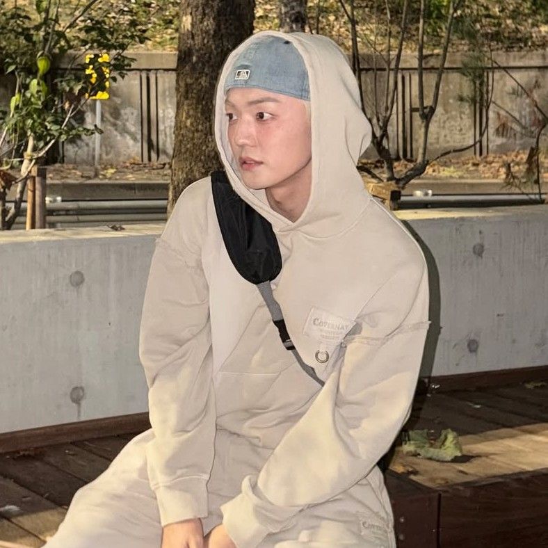 A moment captured by Chan (A.C.E)'s fan