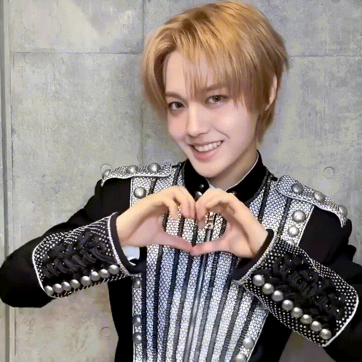 Recent activity shot of Doyoung (TREASURE)