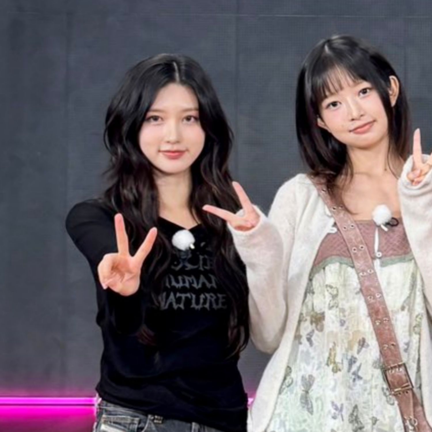 A moment captured by IVE's fan