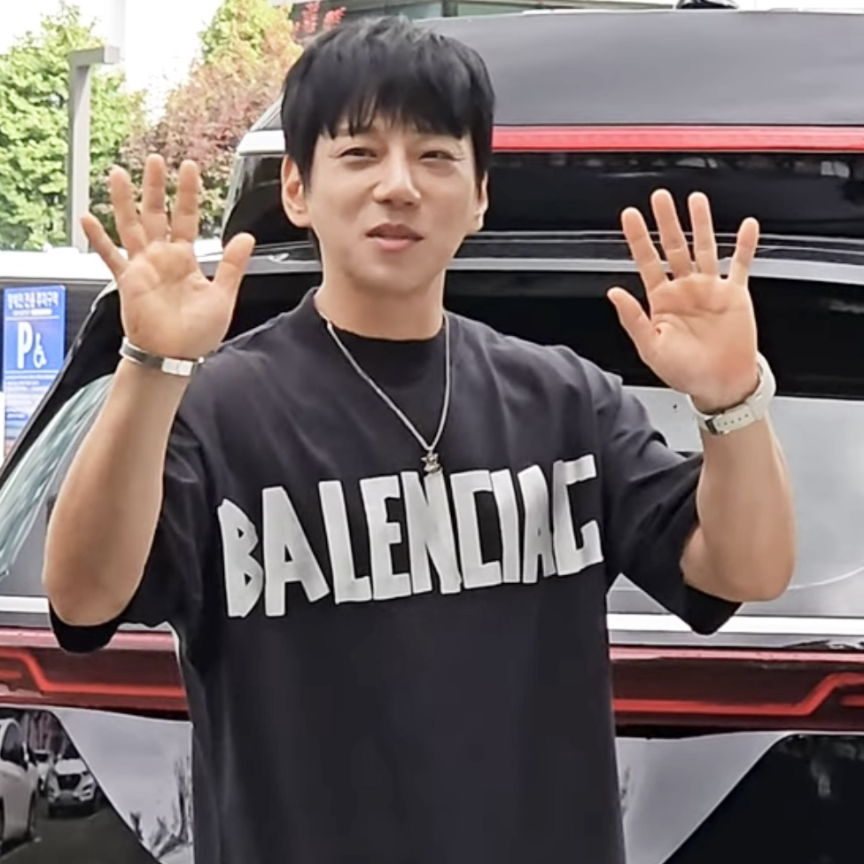 Latest photo of Hwang Chiyeol