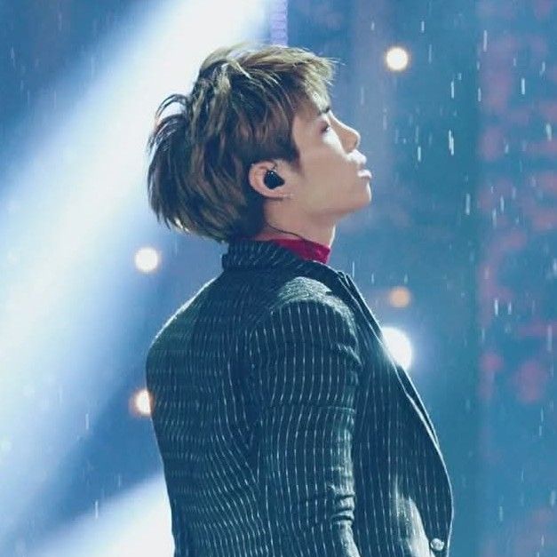 Recent activity shot of Jonghyun (SHINee)
