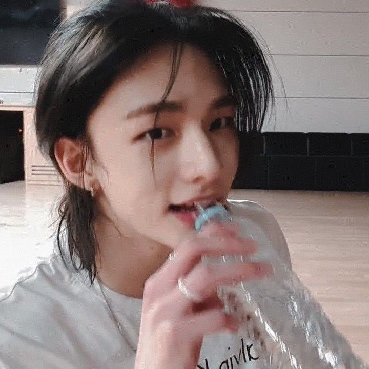 Latest photo of Hyunjin (Stray Kids)