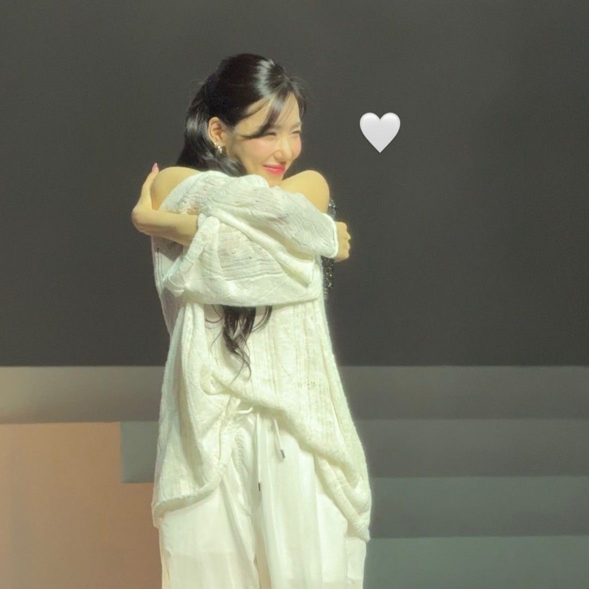 Behind-the-scenes cut of Tiffany Young (Girls' Generation)