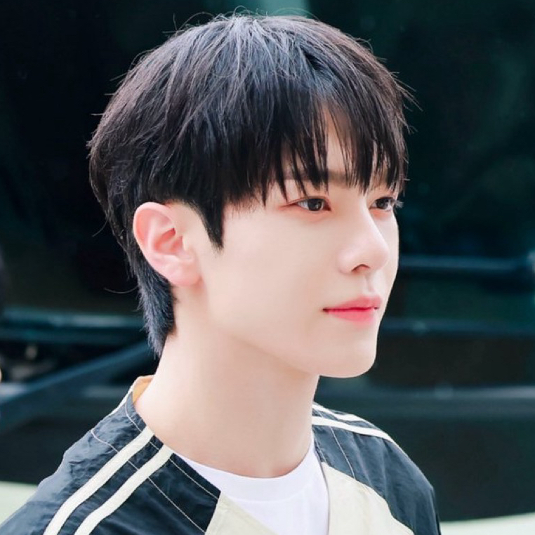 A moment captured by Park Donggyu's fan