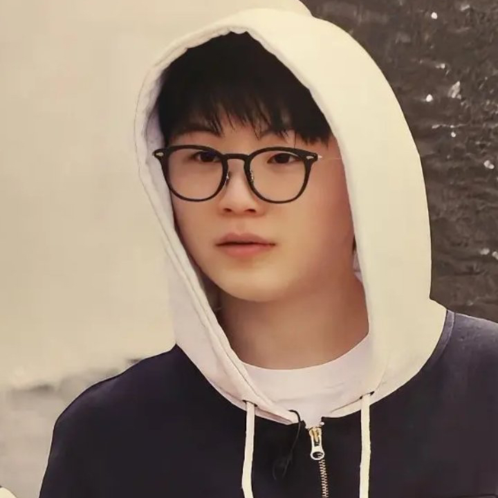 Recent activity shot of SEVENTEEN