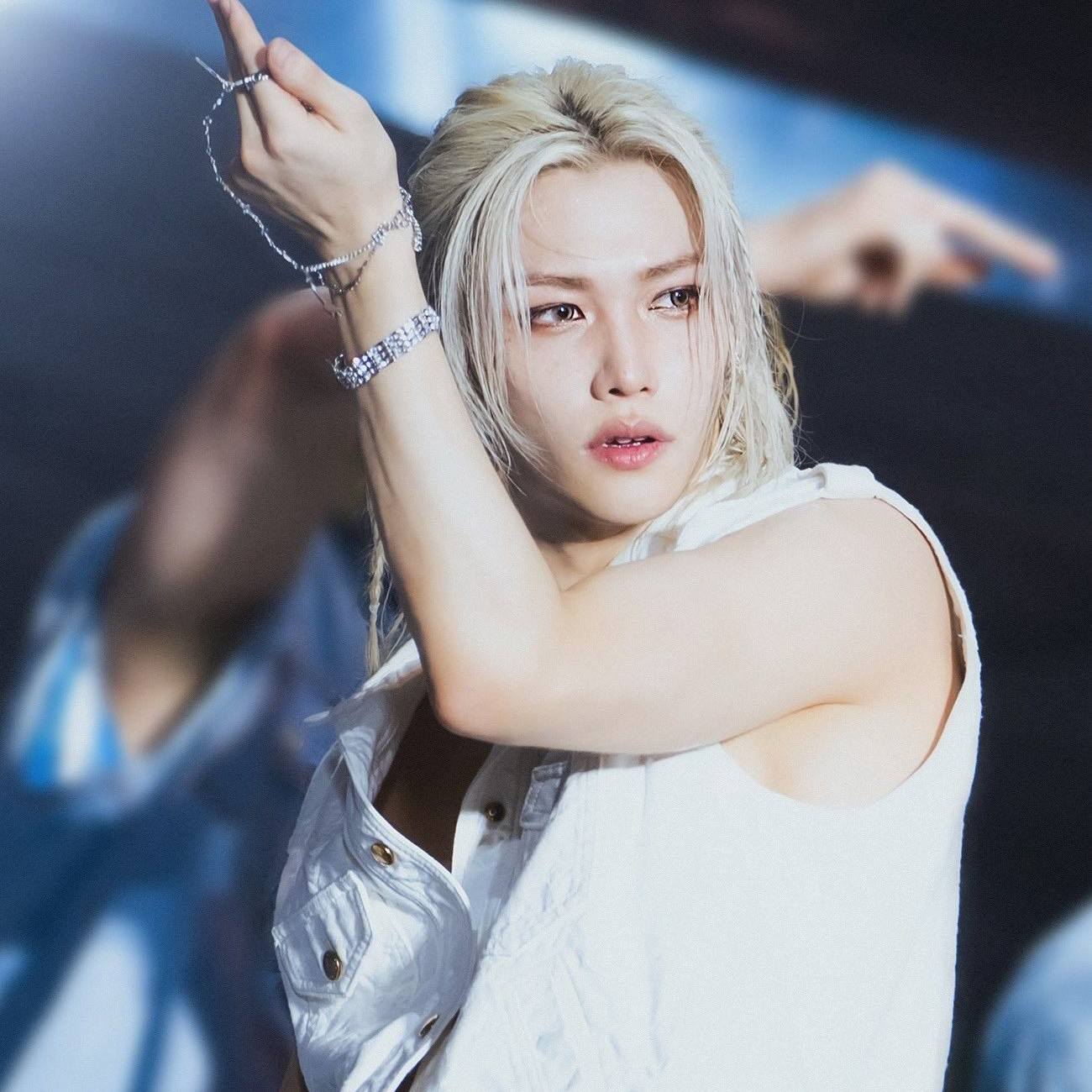 Foto aktivitas terbaru Felix (Stray Kids)