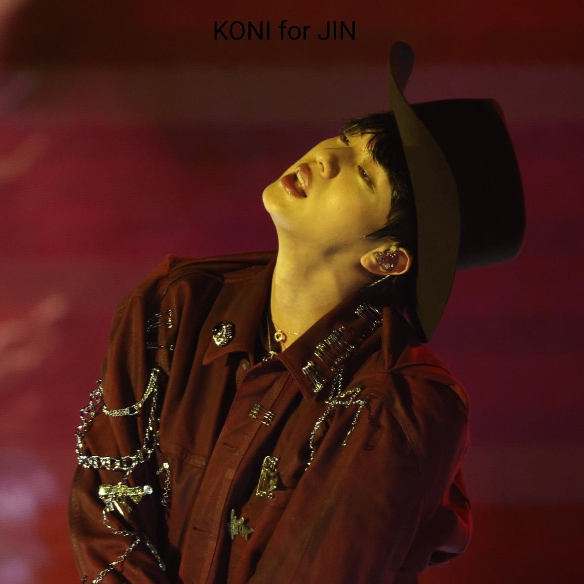 Jin (防弹少年团)的最新活动照片