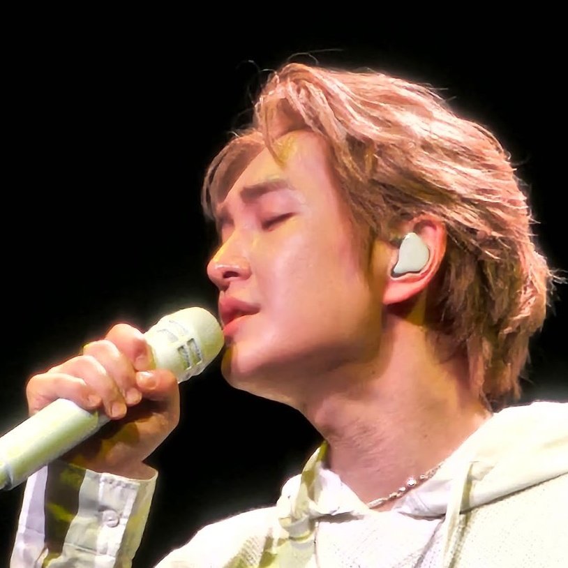 Recent activity shot of Onew (SHINee)