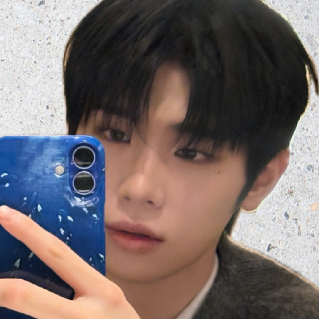 A moment captured by Kim Taerae (ZEROBASEONE)'s fan