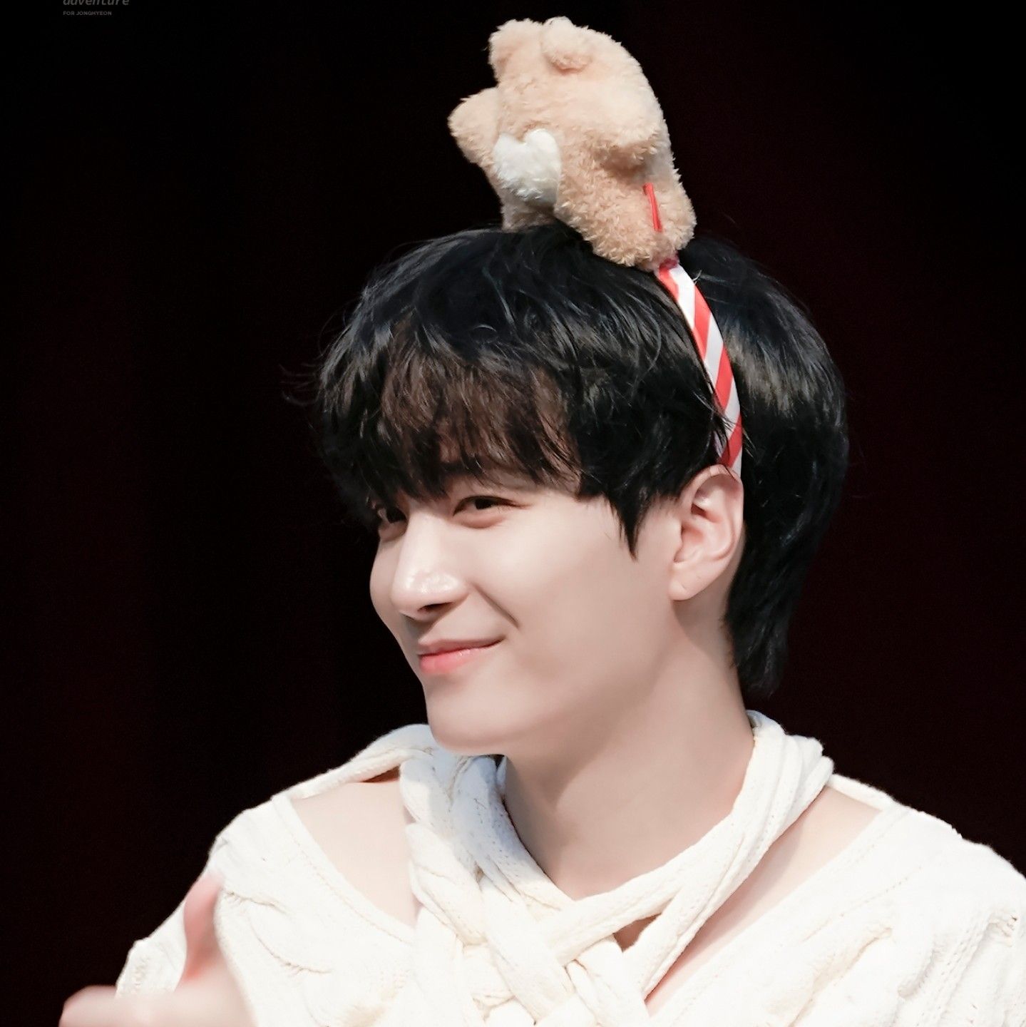 Behind-the-scenes cut of Kim Jonghyeon