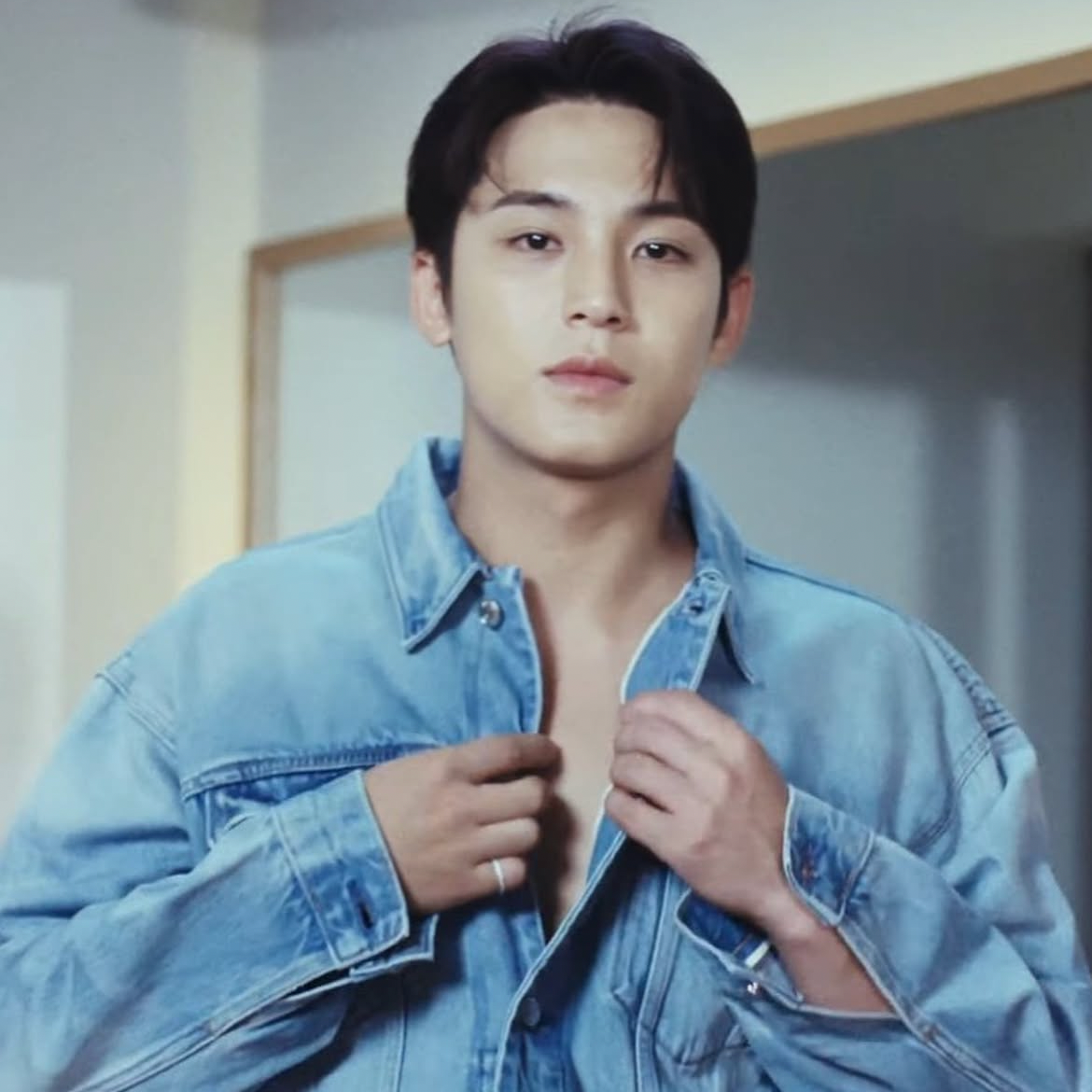 Behind-the-scenes cut of Mingyu (SEVENTEEN)