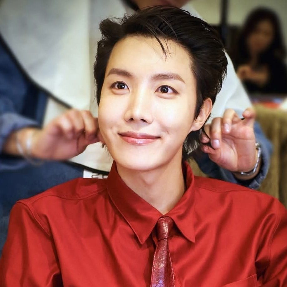 J-hope (防彈少年團)的幕後花絮