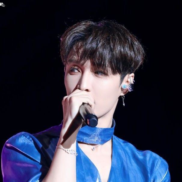 Potret di balik layar Lay (EXO)