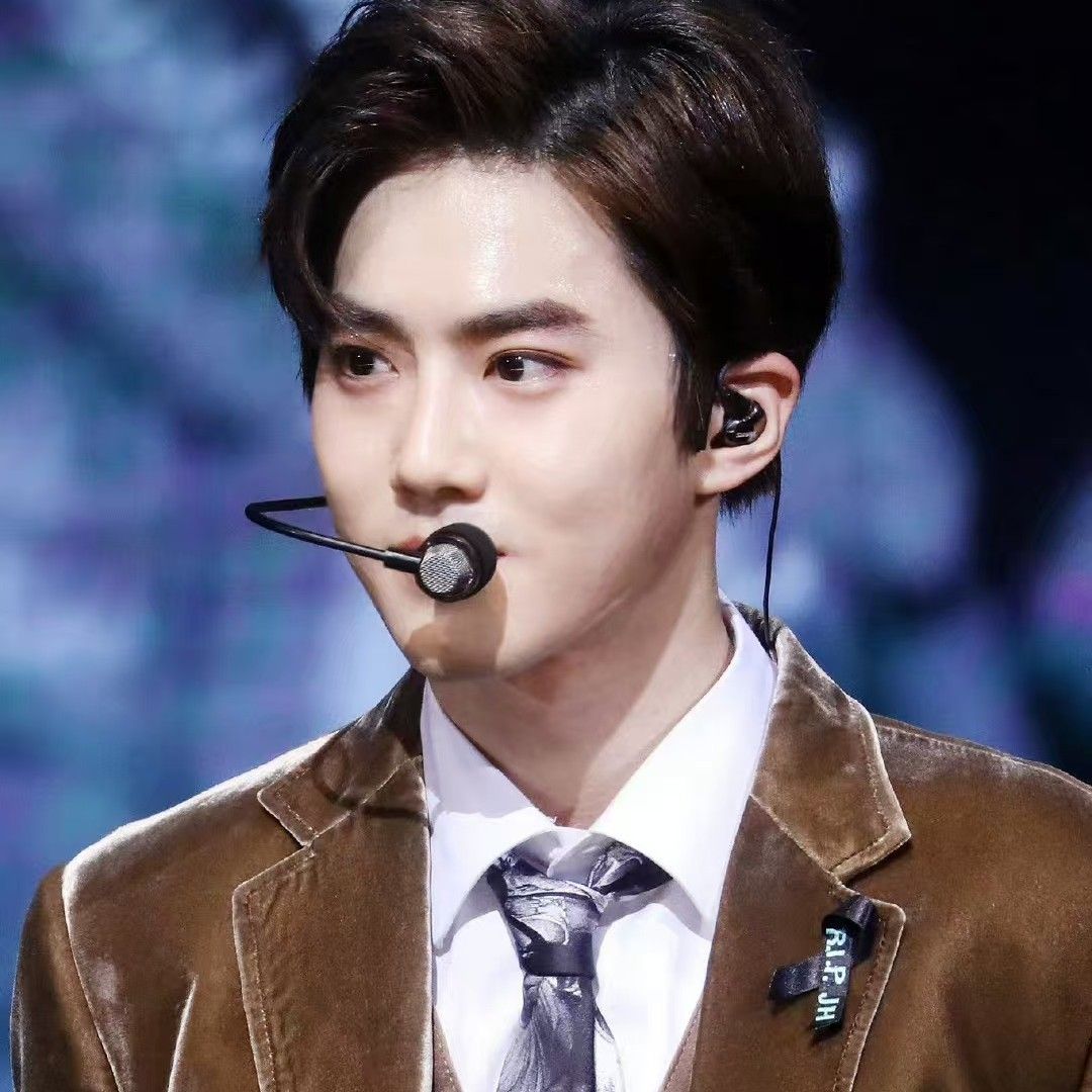 Latest photo of Suho (EXO)