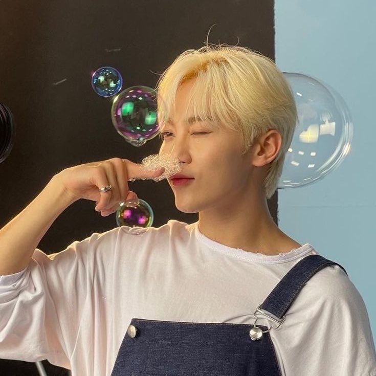 Latest photo of Seungkwan (SEVENTEEN)