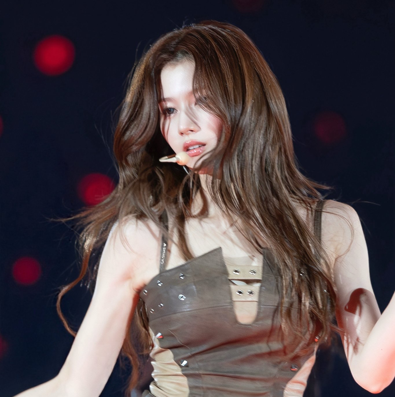 사나 (TWICE) 최근 활동샷