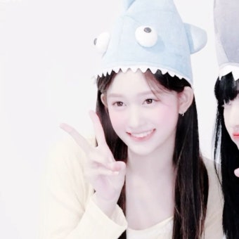 イソ (IVE)の舞台裏ショット