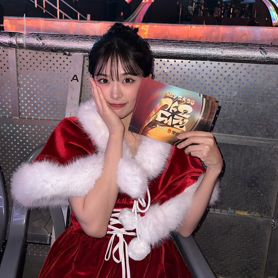 Behind-the-scenes cut of An Yujin (IVE)