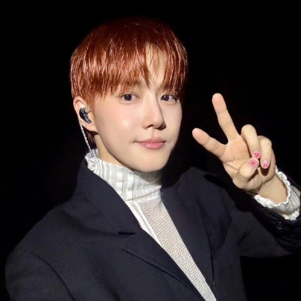 Latest photo of Suho (EXO)