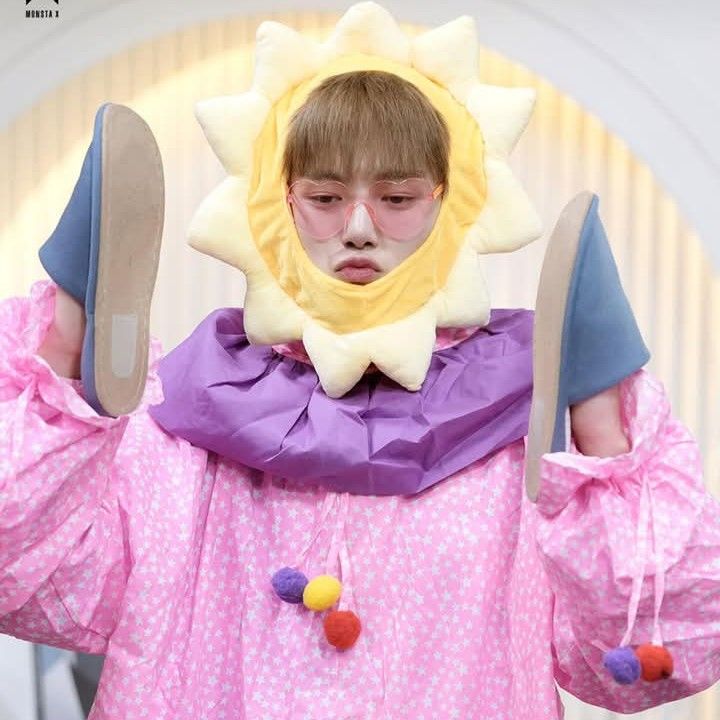A moment captured by MONSTA X's fan