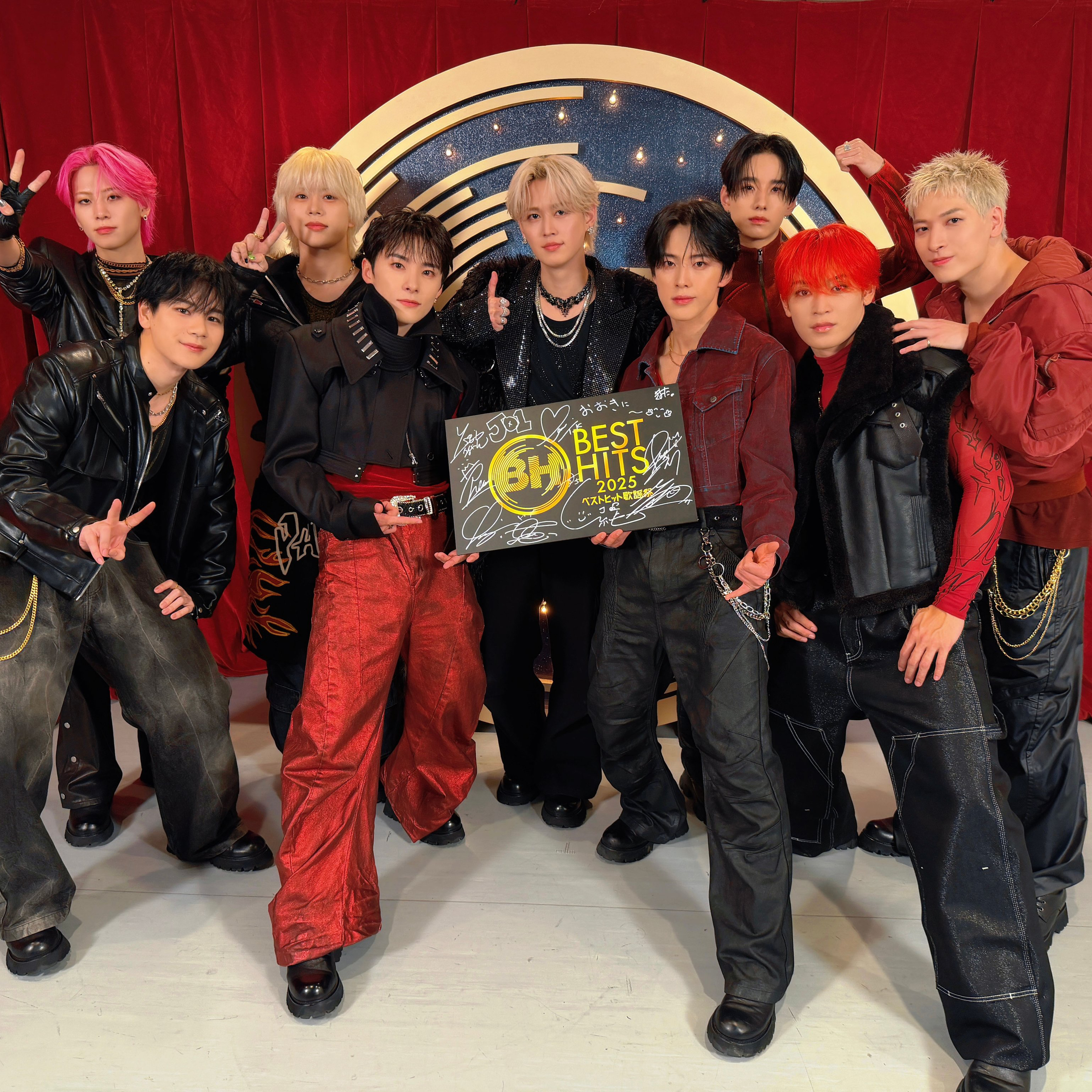 Behind-the-scenes cut of JO1