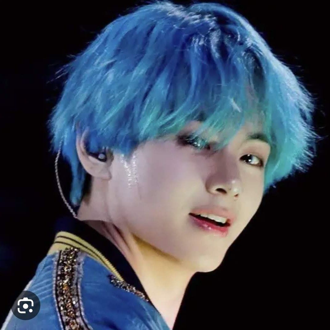 Behind-the-scenes cut of V (BTS)