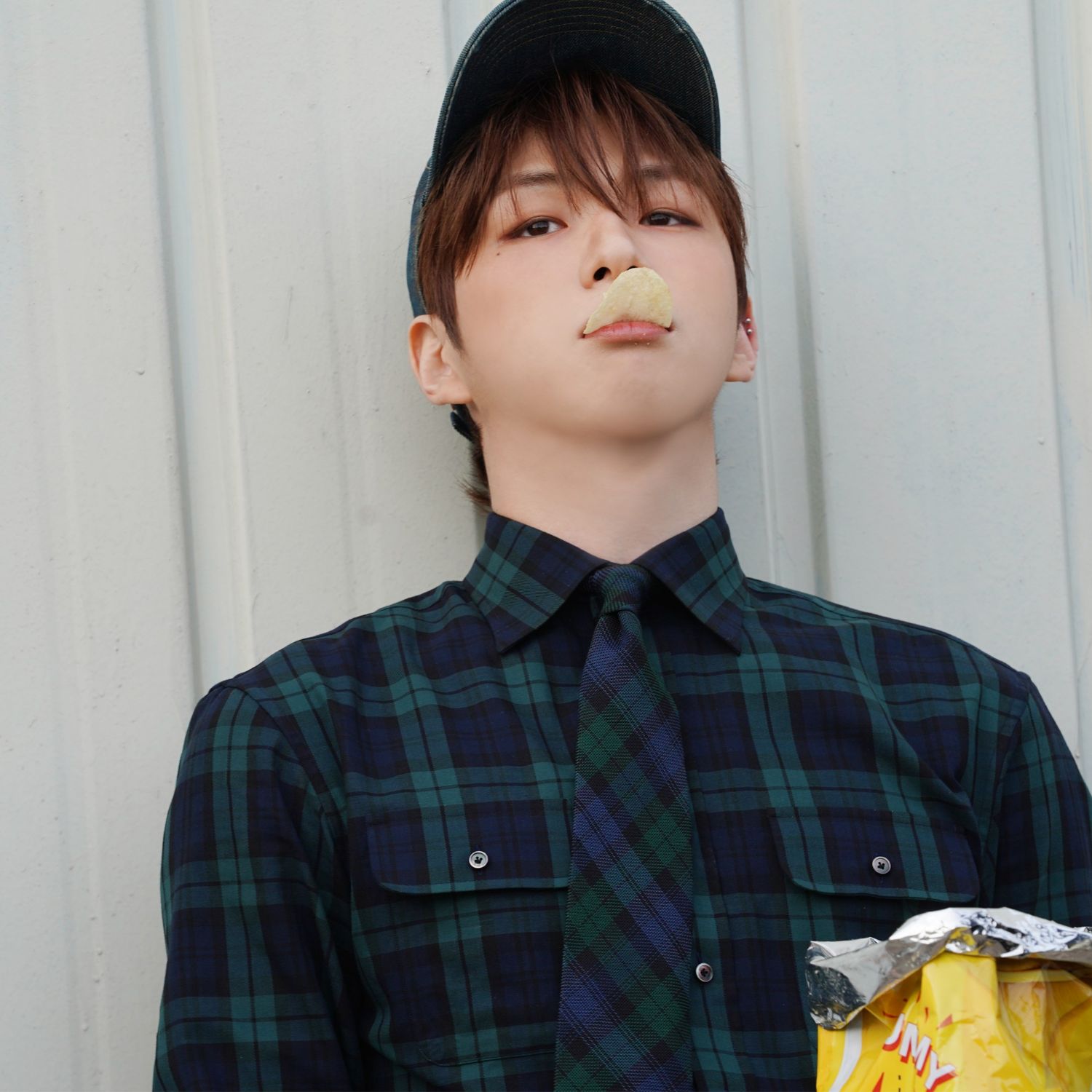 Behind-the-scenes cut of Kang Daniel