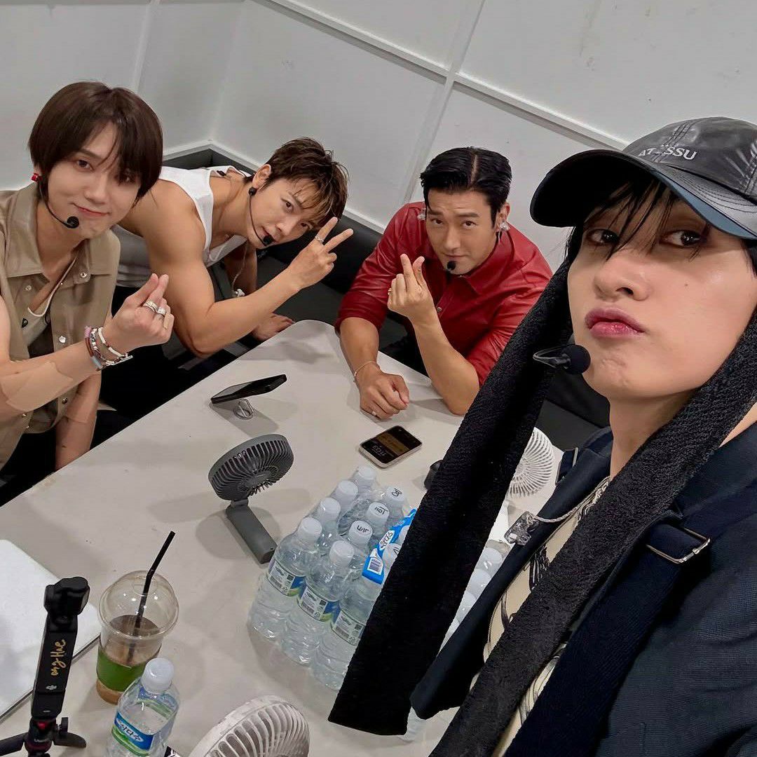 Potret di balik layar Super Junior