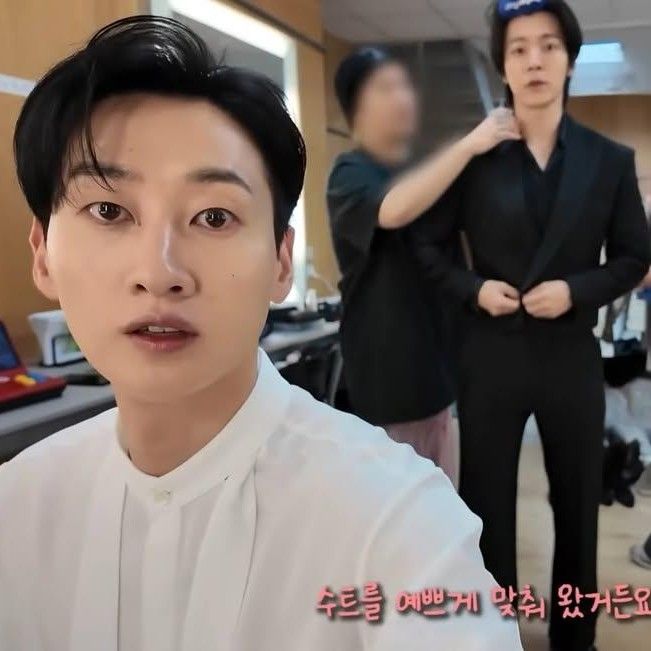 Behind-the-scenes cut of Super Junior