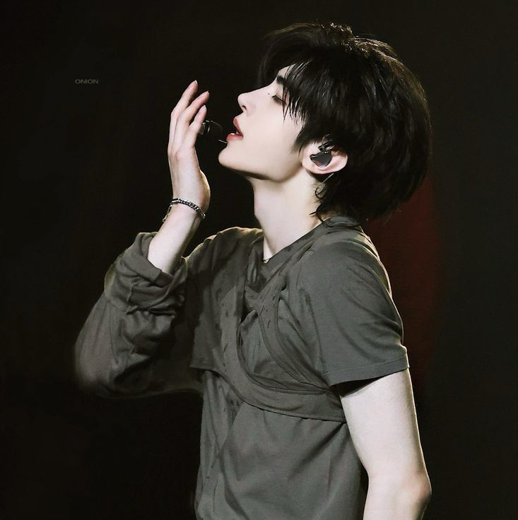 Momen yang diabadikan oleh penggemar Sunghoon (ENHYPEN)