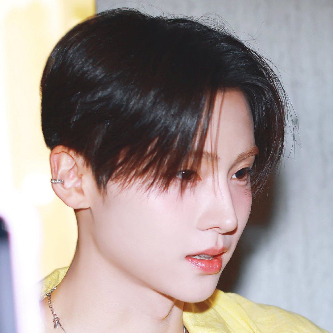 A moment captured by Lee Sangwon's fan