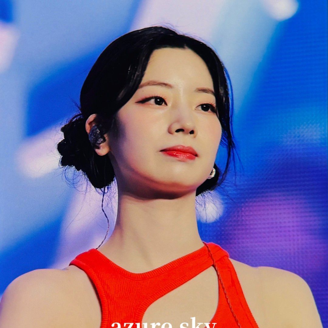 Behind-the-scenes cut of Dahyun (TWICE)