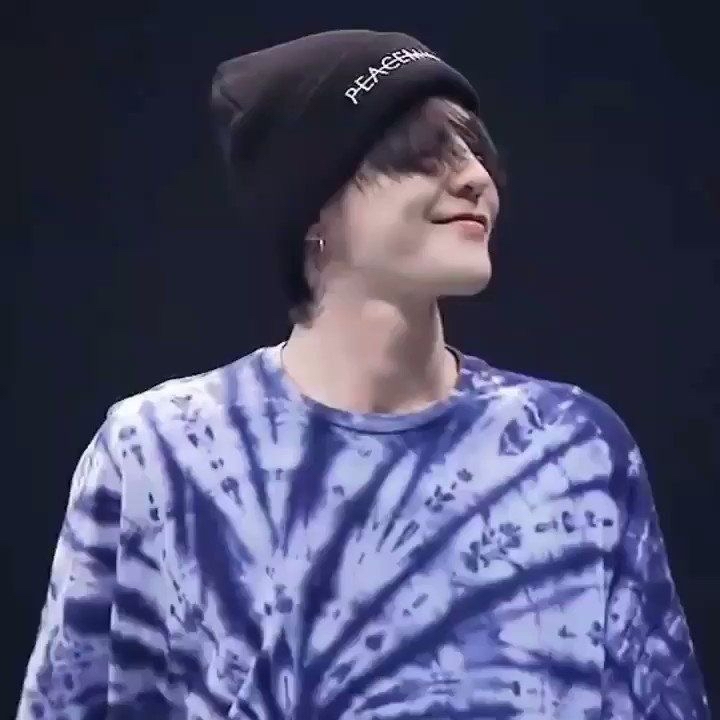 Foto aktivitas terbaru G-DRAGON (BIGBANG)