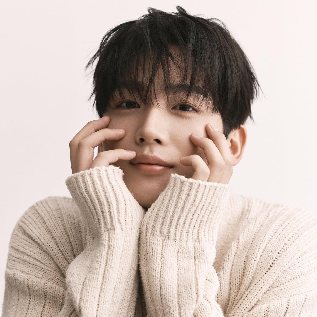 Latest photo of Kim Yohan (WEi)