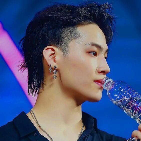 A moment captured by JAY B (GOT7)'s fan