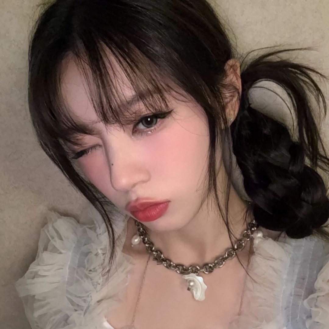 Latest photo of ILLIT