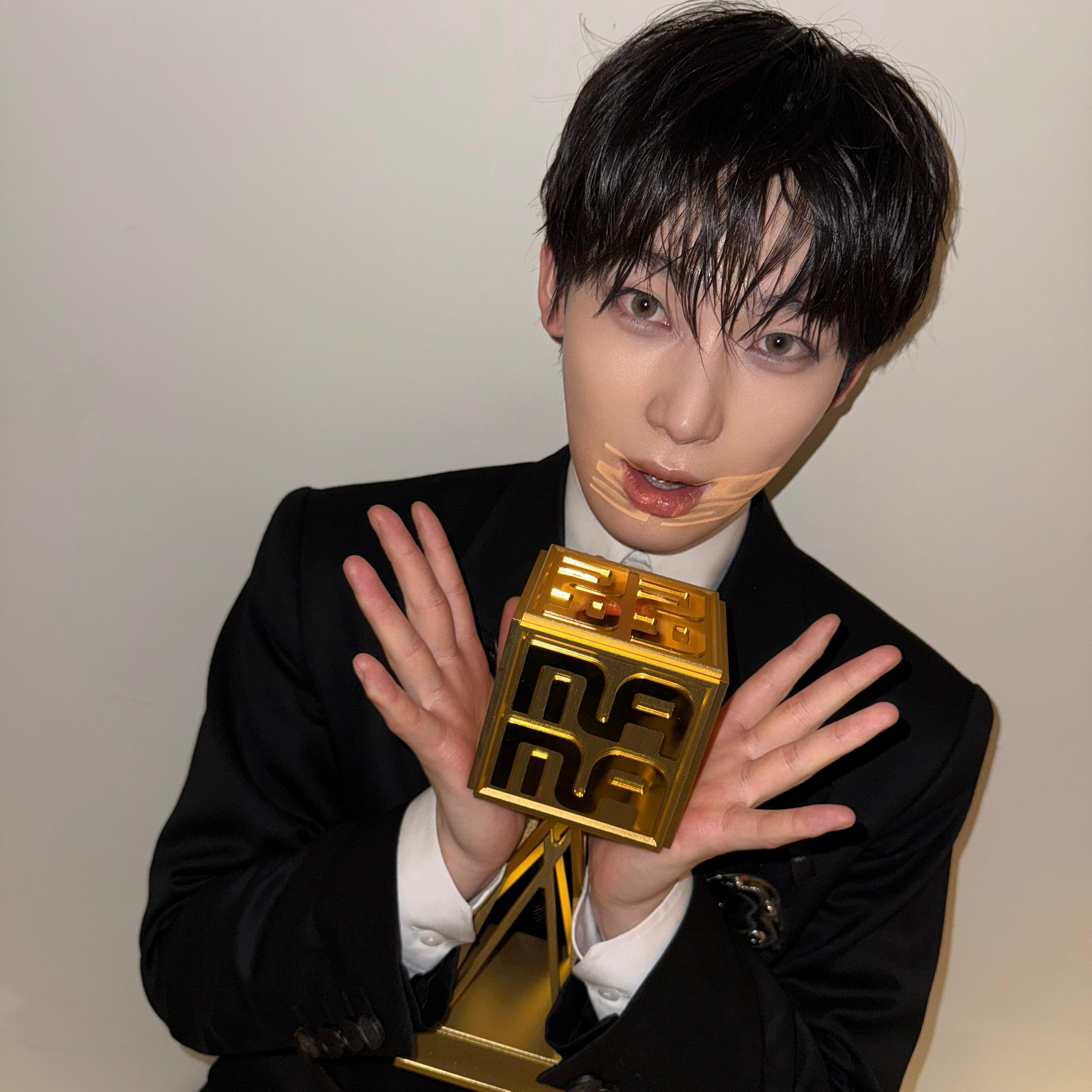 선우 (ENHYPEN)의 비하인드 컷