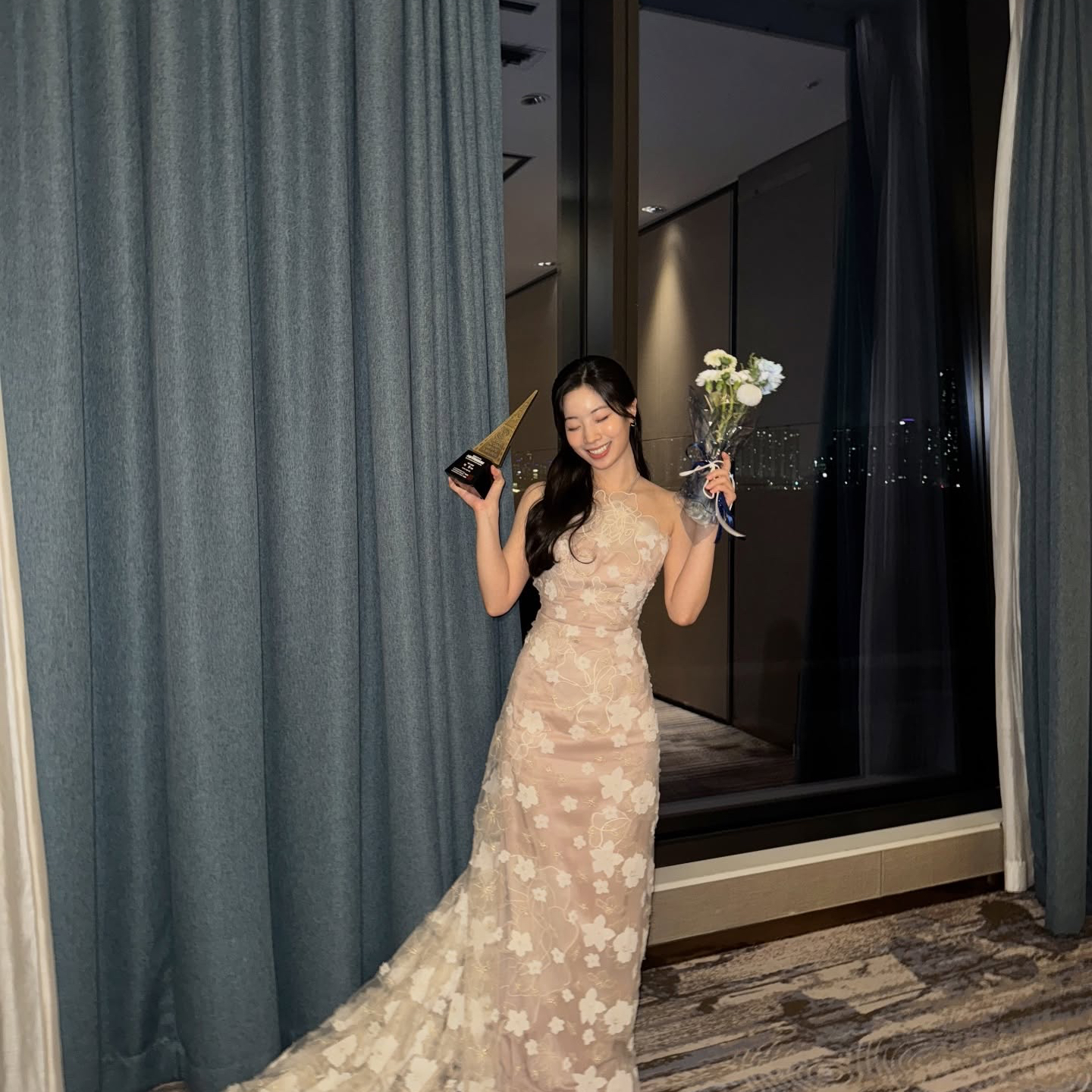 Behind-the-scenes cut of Dahyun (TWICE)