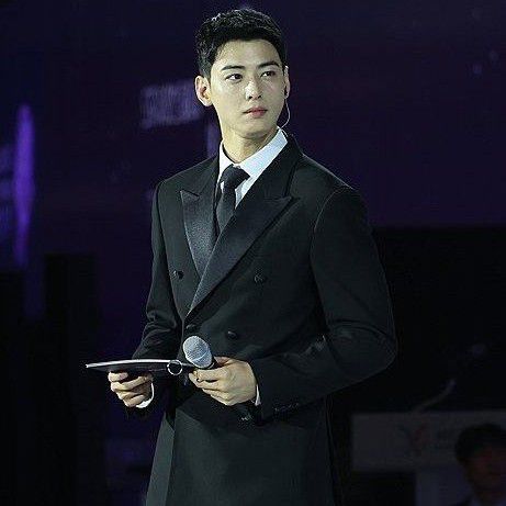 A moment captured by Eunwoo (ASTRO)'s fan