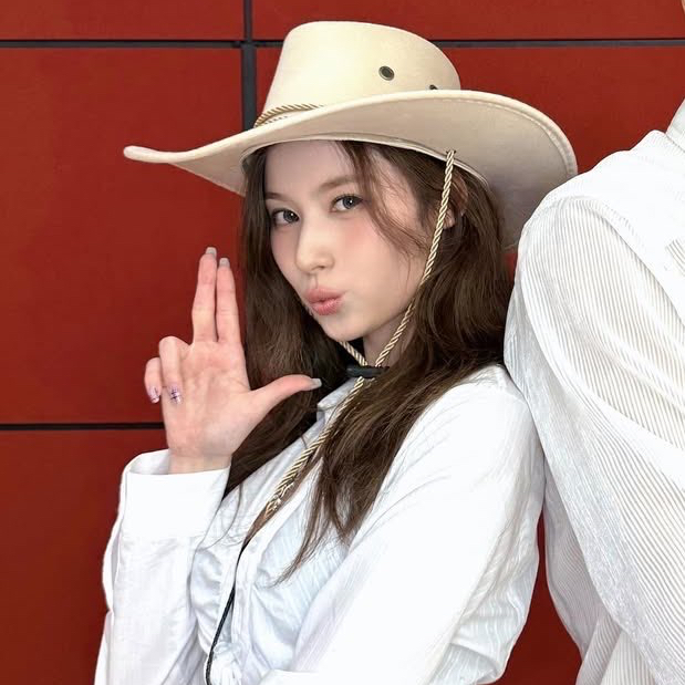 A moment captured by Sana (TWICE)'s fan