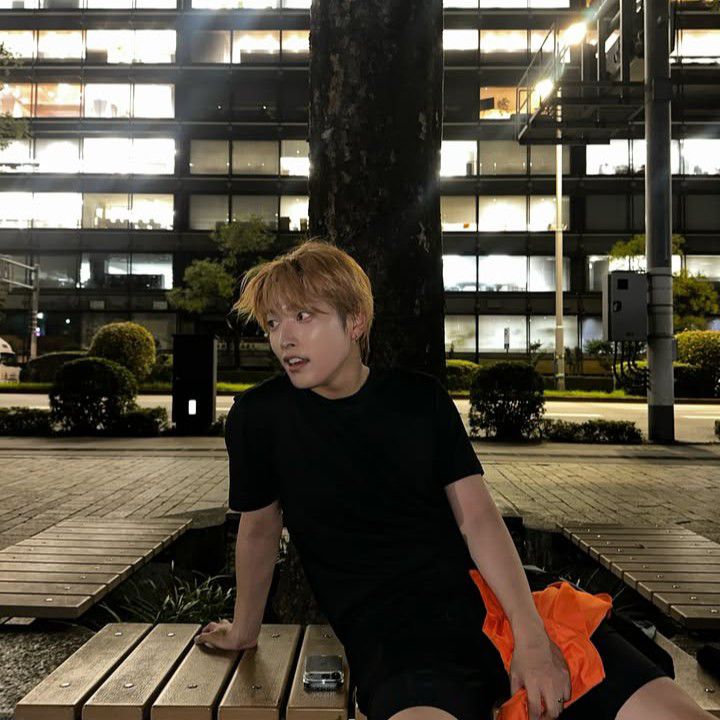 Behind-the-scenes cut of ATEEZ