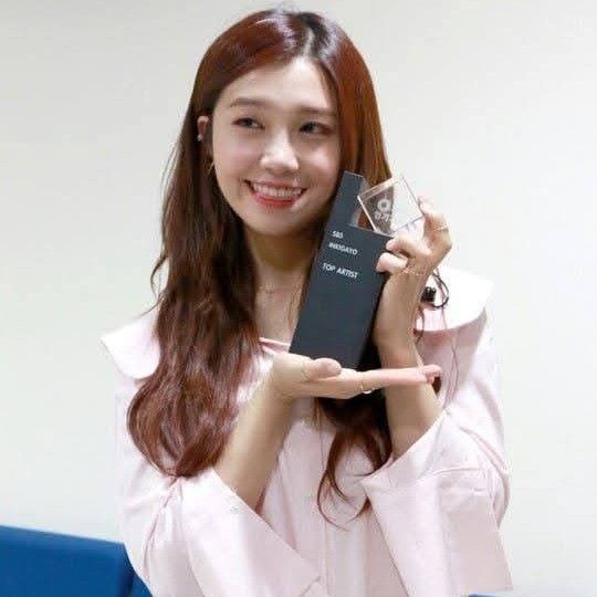 Behind-the-scenes cut of Jeong Eunji (Apink)