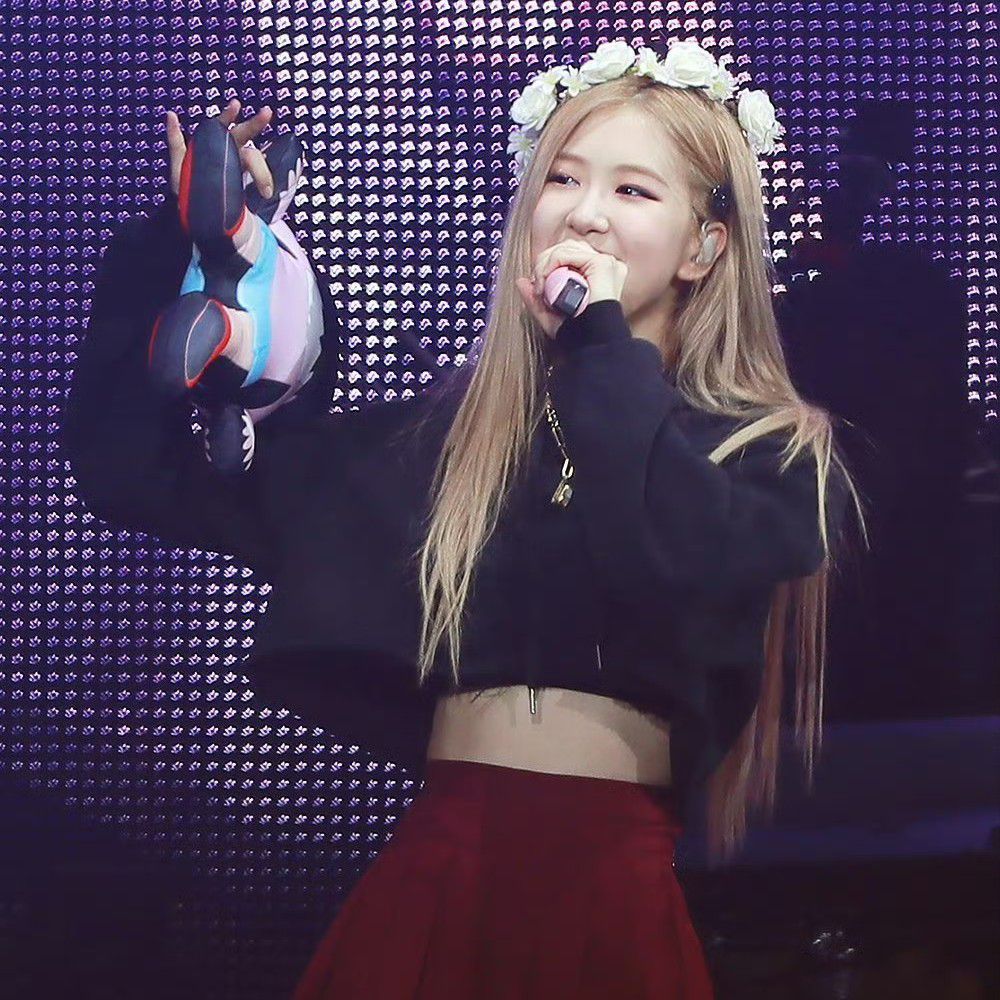 Recent activity shot of ROSÉ (BLACKPINK)
