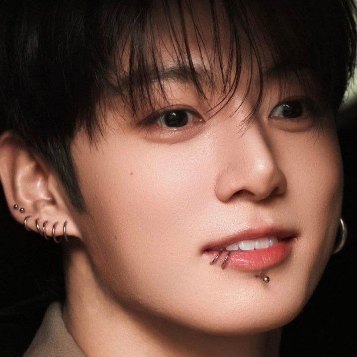 Latest photo of Jungkook (BTS)