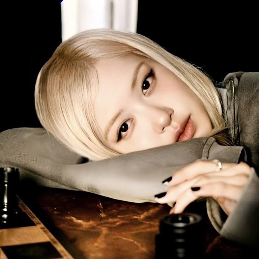 Momen yang diabadikan oleh penggemar ROSÉ (BLACKPINK)