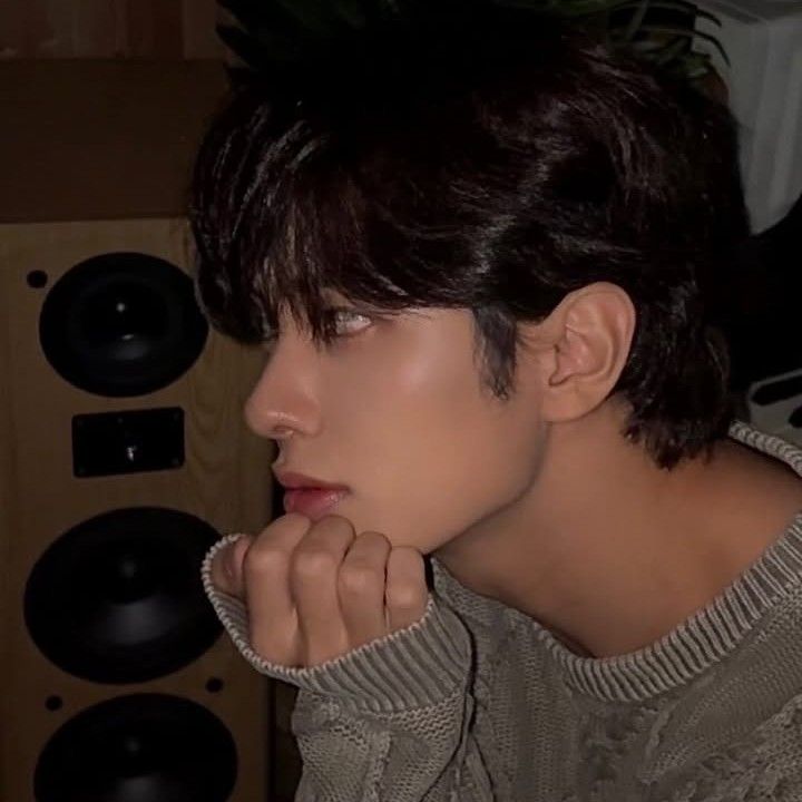 Behind-the-scenes cut of Ryu Junmin (ATBO)