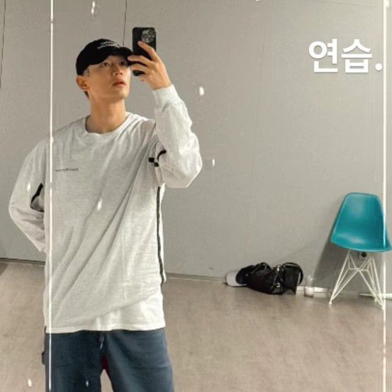 A moment captured by Minho (SHINee)'s fan