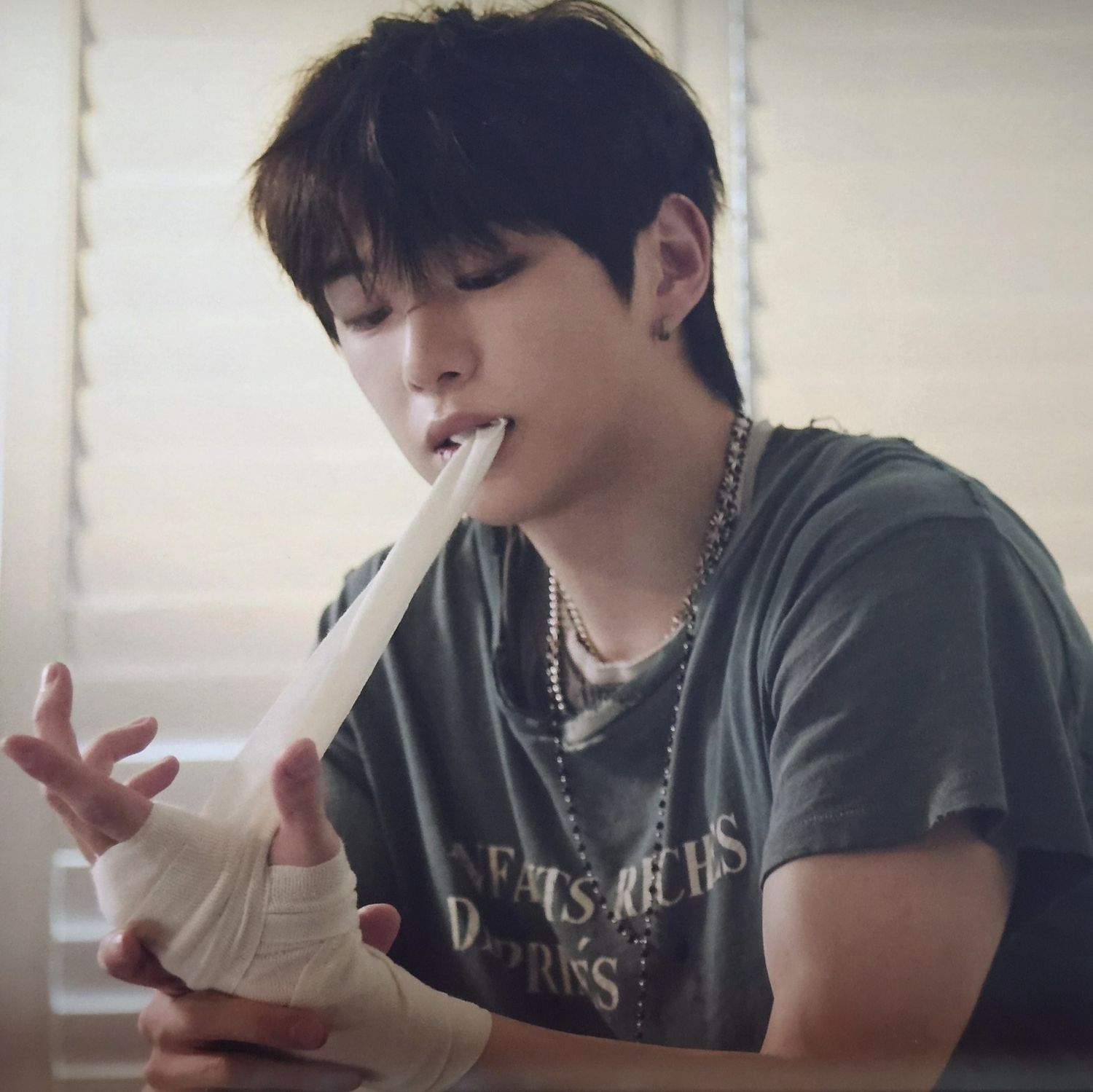 Behind-the-scenes cut of Kang Daniel