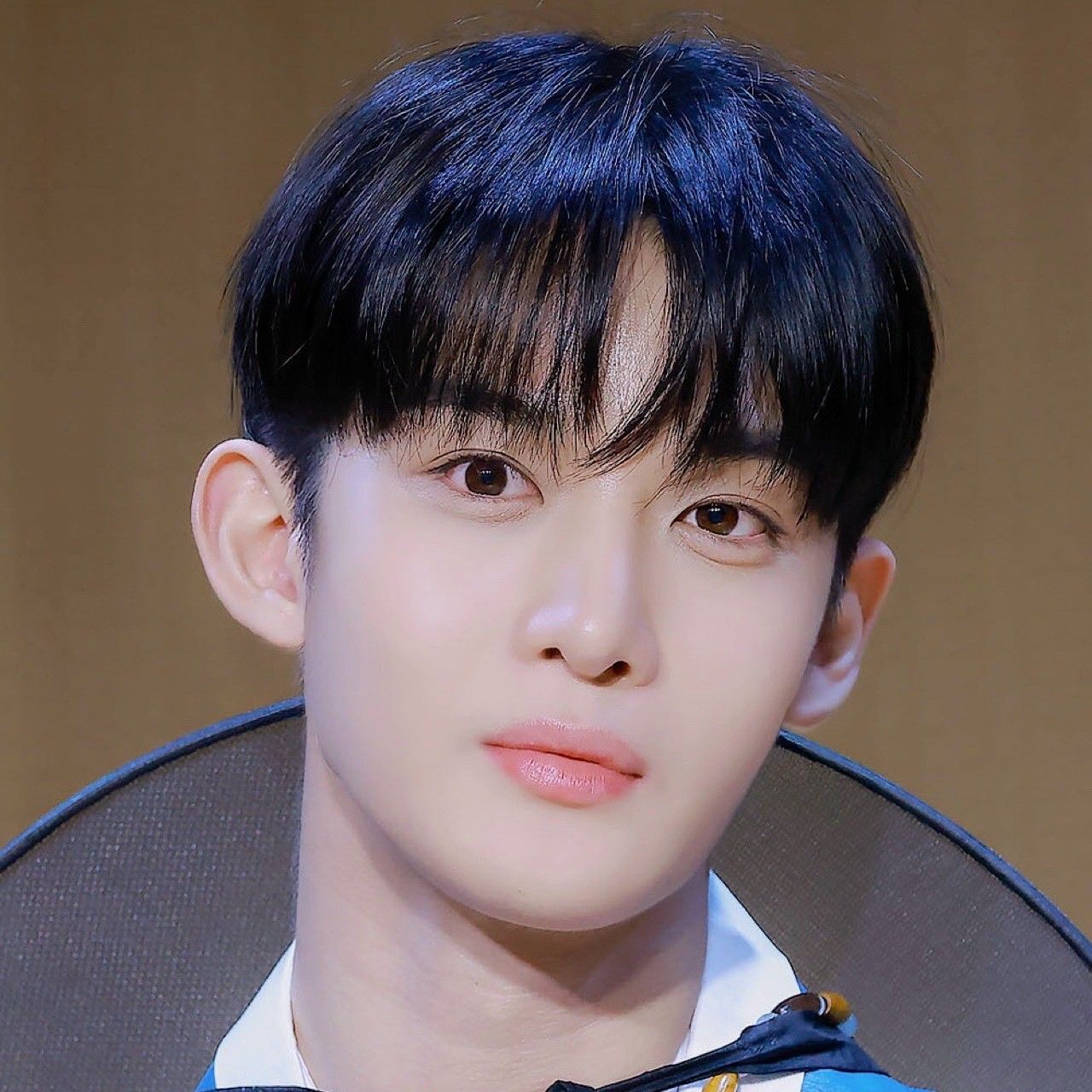 Behind-the-scenes cut of Bae Jinyoung